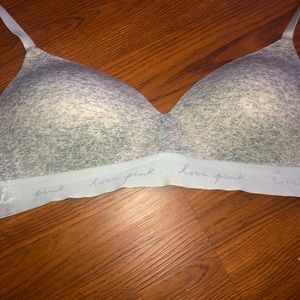 PINK Victoria’s Secret wireless lightweight bra